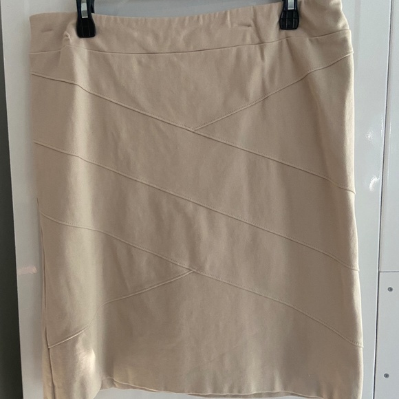 Laura khaki coloured straight skirt - Picture 1 of 5